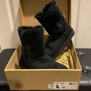 UGG Bailey Button boots